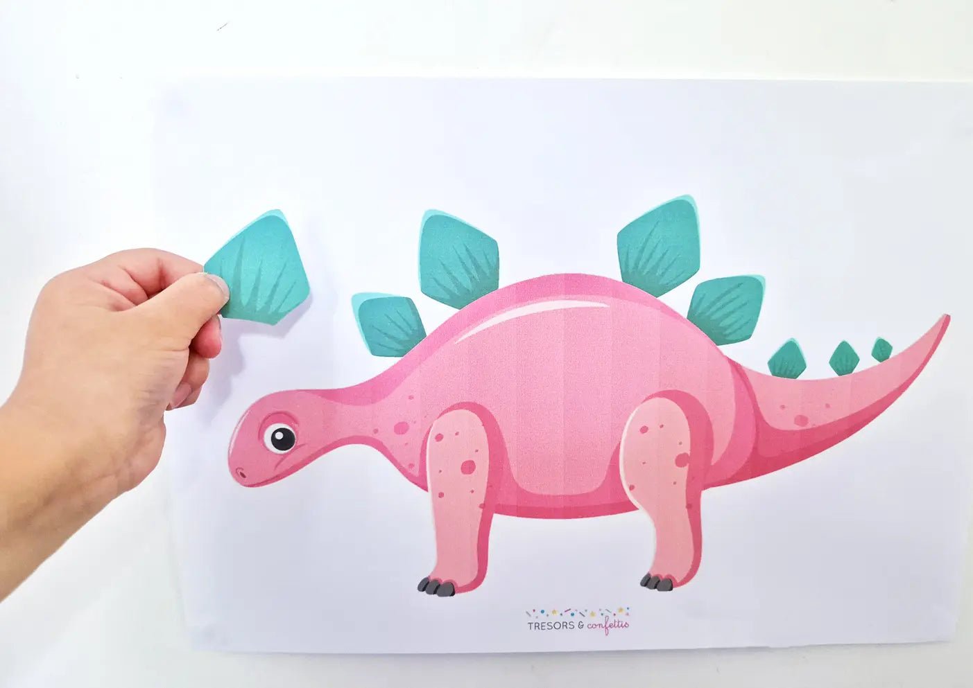 Sur les traces des dinosaures - TRESORS & confettis